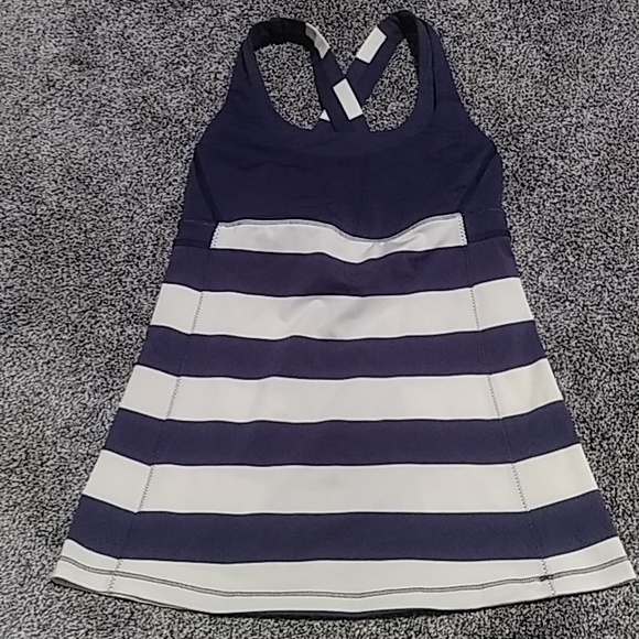 Lululemon top bundle - Picture 2 of 4